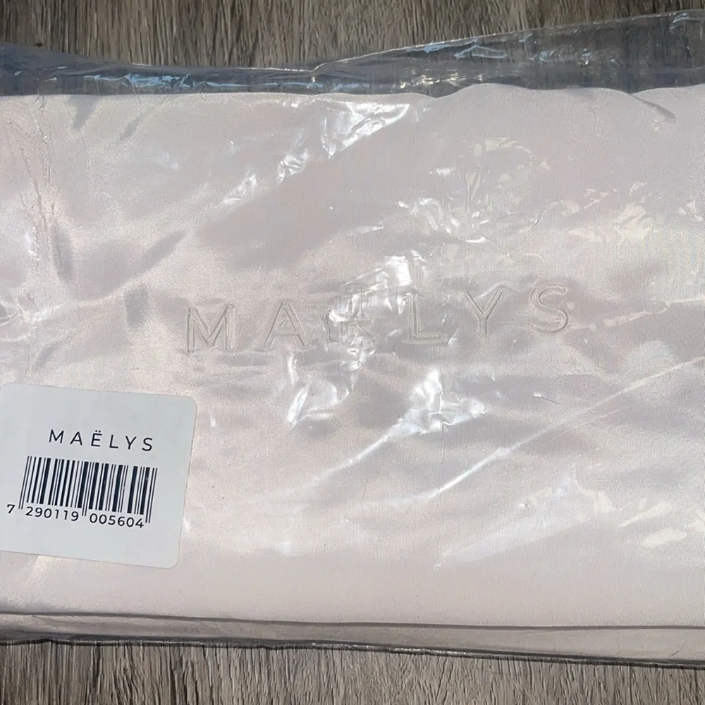 Maelys Cosmetic Travel Bag Case BNIP  For all your travel needs